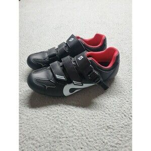 Peloton Apparel Cycling Red And Black Shoes Size 40EU 7US